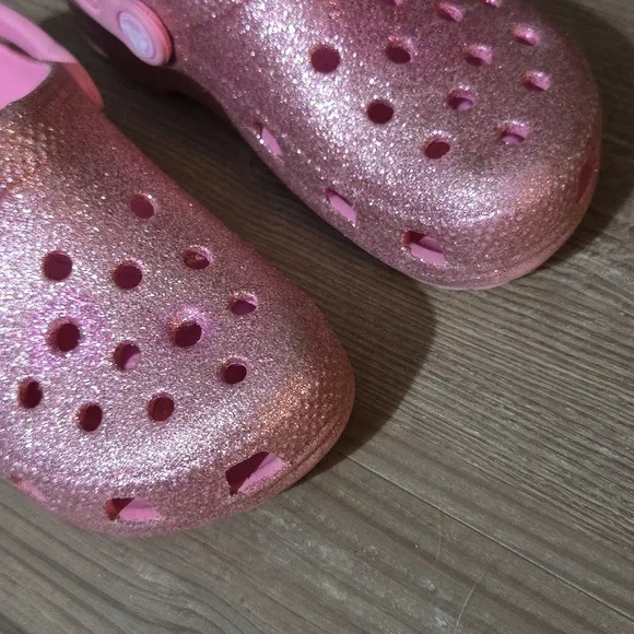 Kids Glitter Pink Crocs - Picture 3 of 5